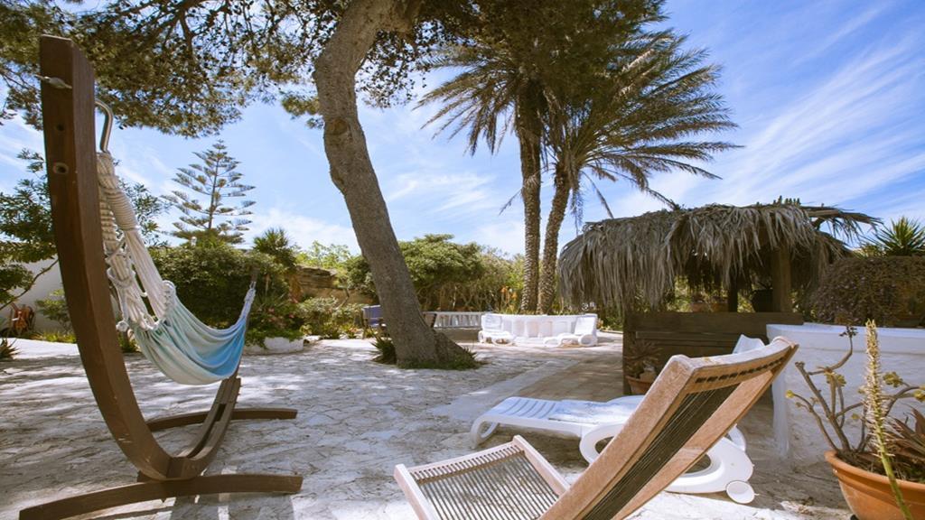 L'Oasi Villaggio Albergo Фавиняна Екстериор снимка