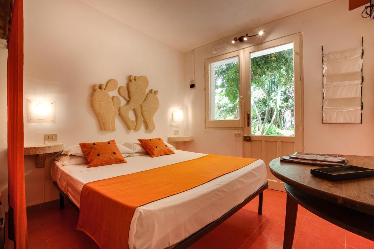 L'Oasi Villaggio Albergo Фавиняна Екстериор снимка
